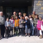 Los niños de la Escuela de Hecho visitaron la Residencia cantando villancicos